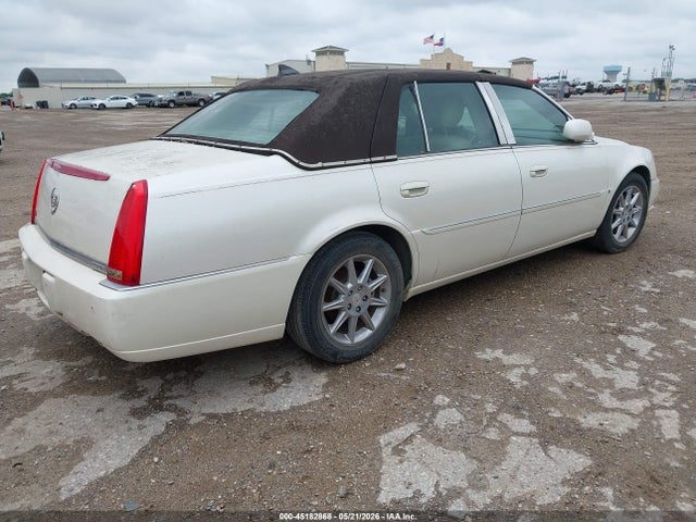 Cadillac DTS Luxury Collection