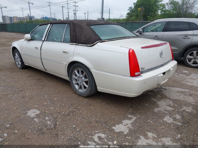 Cadillac DTS Luxury Collection