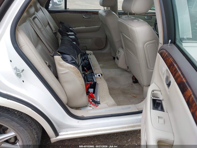 Cadillac DTS Luxury Collection
