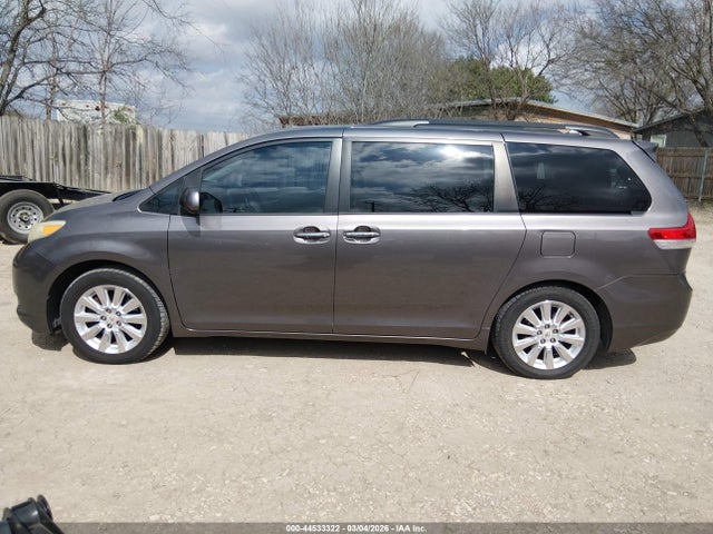 Toyota Sienna Xle