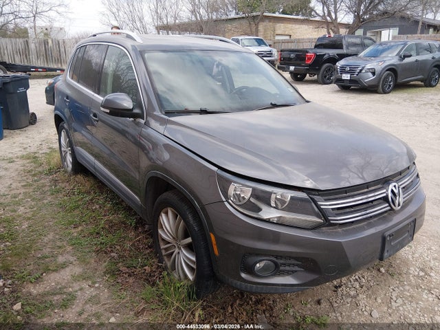 Salvage Volkswagen Tiguan Image