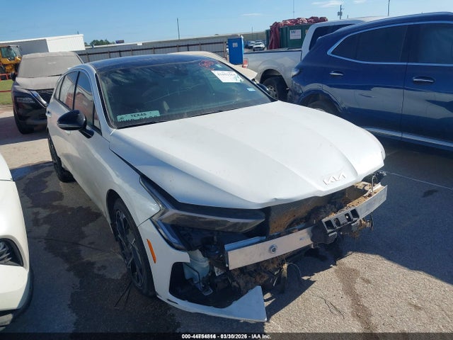 Salvage Kia K5 Image