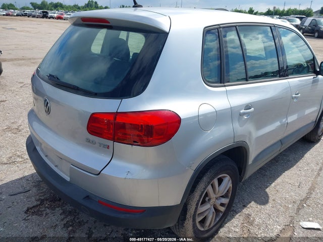 Volkswagen Tiguan S