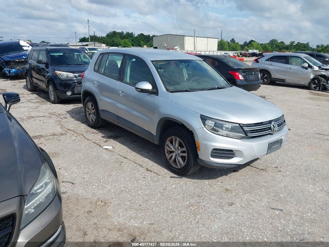 Salvage Volkswagen Tiguan Image