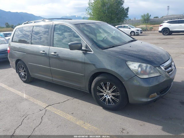 Salvage Honda Odyssey Image