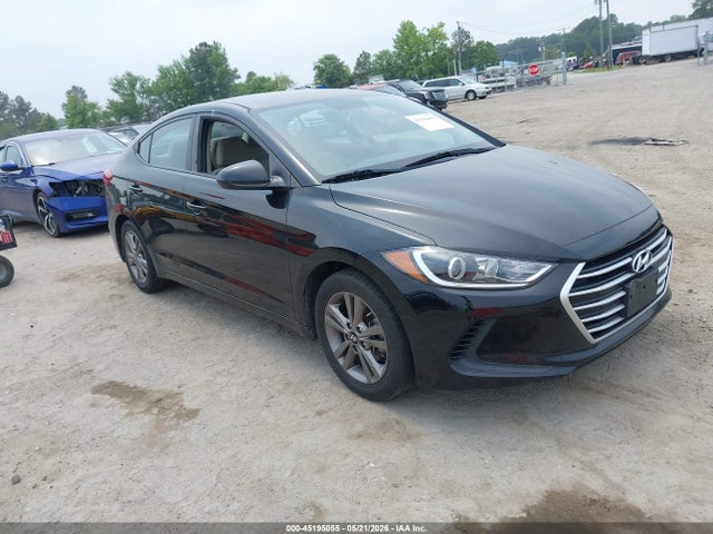 Salvage Hyundai ELANTRA Image