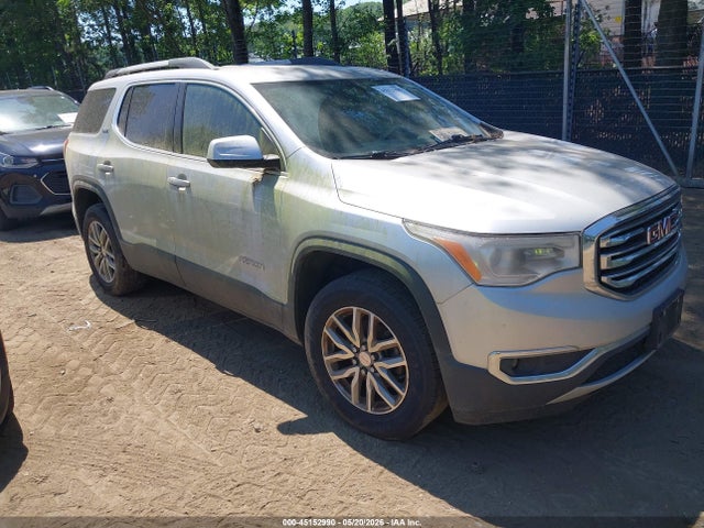 Salvage GMC Acadia Image