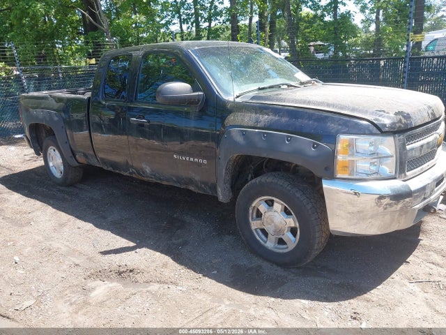 Salvage Chevrolet Silverado 1500 Image