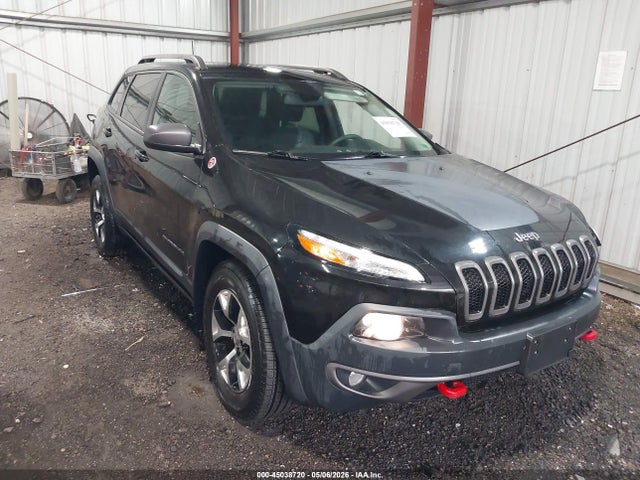 Salvage Jeep Cherokee Image