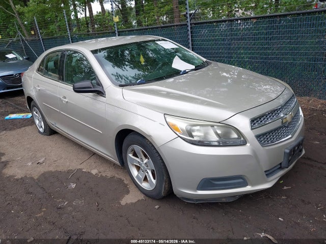 Salvage Chevrolet Malibu Image