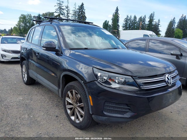 Salvage Volkswagen Tiguan Image