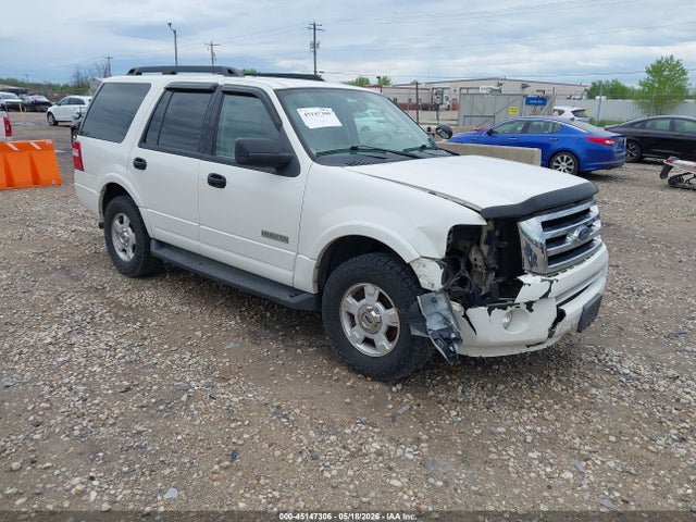 Salvage Ford Expedition Image