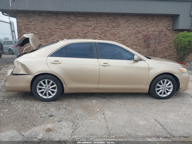 Toyota Camry Xle V6
