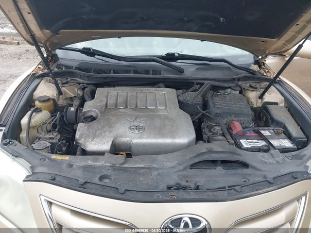 Toyota Camry Xle V6