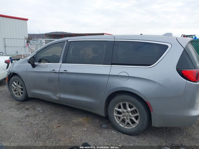 Chrysler Pacifica Touring