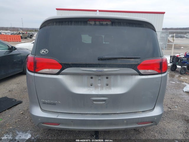 Chrysler Pacifica Touring