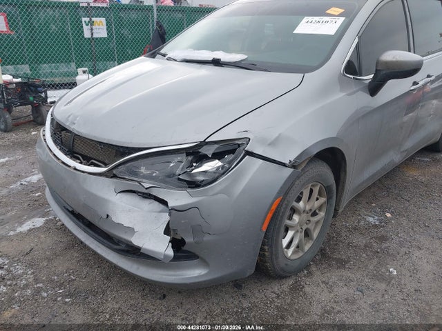 Chrysler Pacifica Touring
