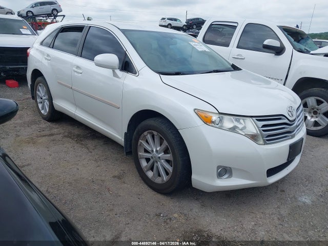 Salvage Toyota Venza Image