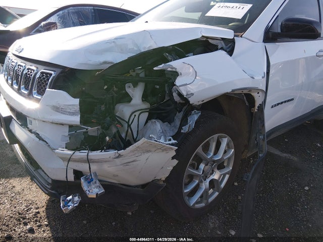 Jeep Compass Latitude Lux Fwd
