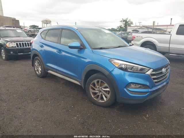 Salvage Hyundai TUCSON Image