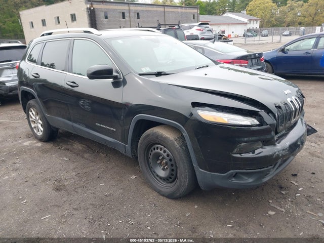 Salvage Jeep Cherokee Image