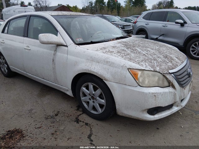 Salvage Toyota Avalon Image