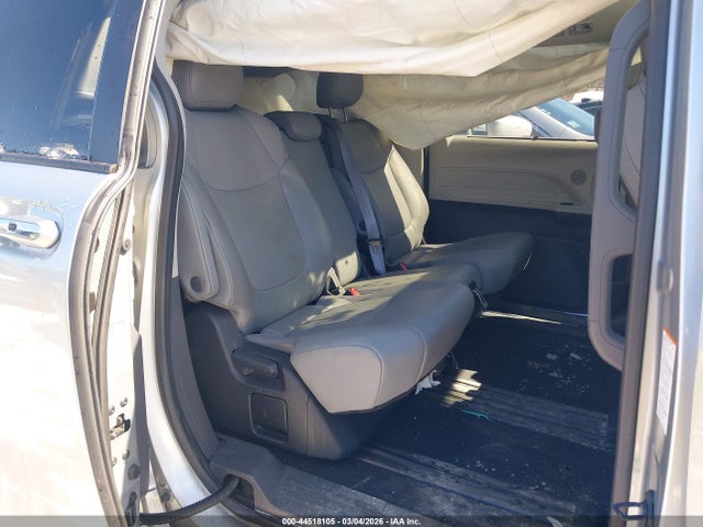Toyota Sienna Xle