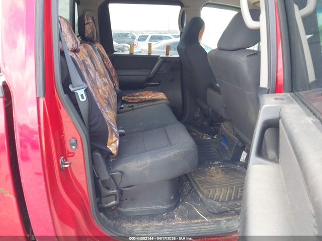 Nissan Titan Se