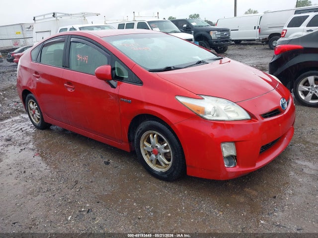 Salvage Toyota Prius Image
