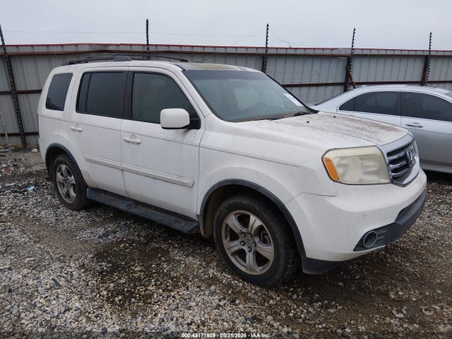 Salvage Honda Pilot Image