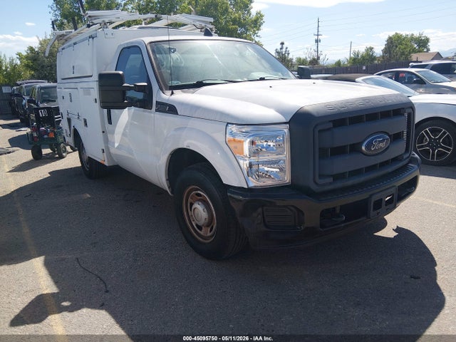Salvage Ford F-350 Image