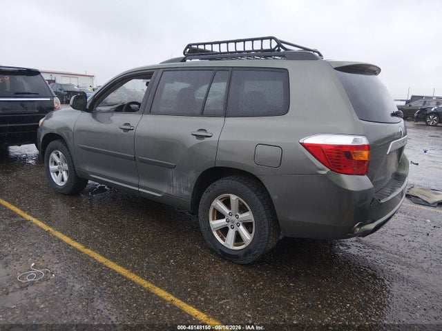 Toyota Highlander Base V6