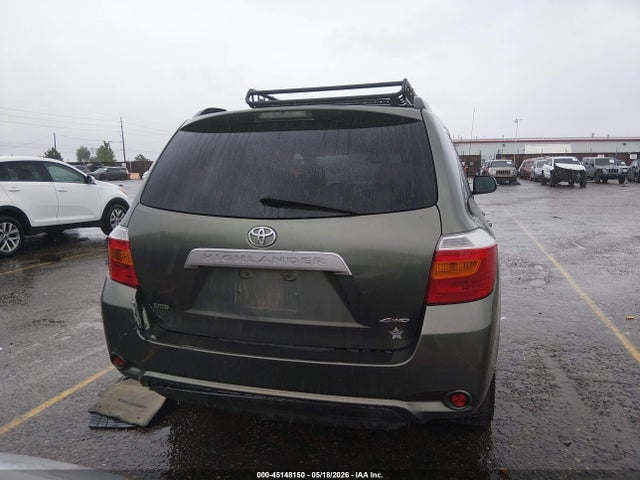 Toyota Highlander Base V6