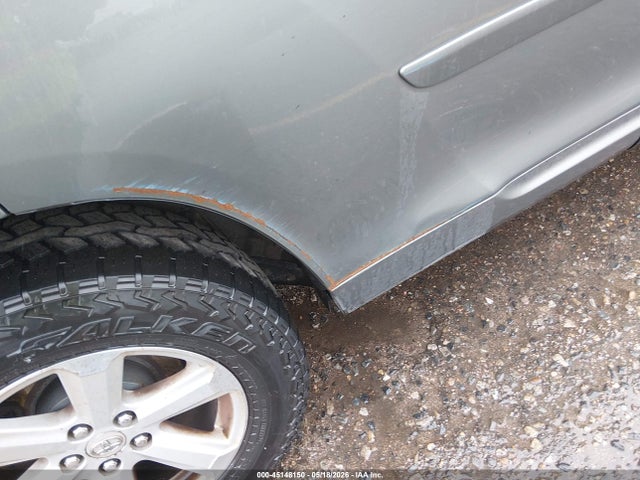 Toyota Highlander Base V6
