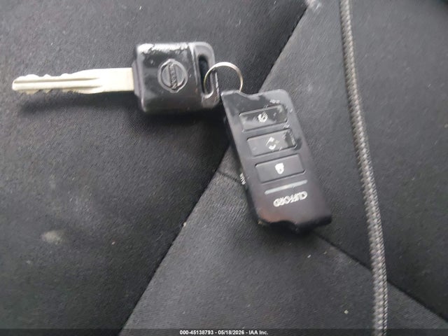 Nissan Versa 1.6 S+