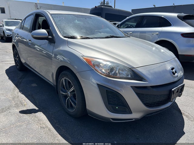 Salvage Mazda Mazda3 Image