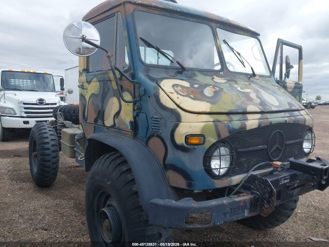 Mercedes-Benz Unimog