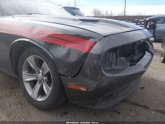 Dodge Challenger Sxt