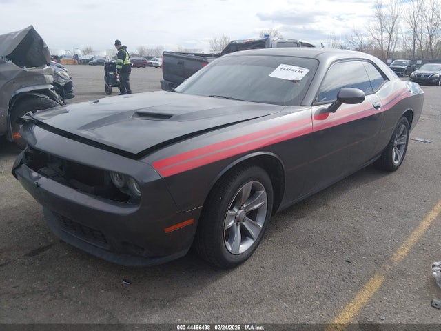 Dodge Challenger Sxt