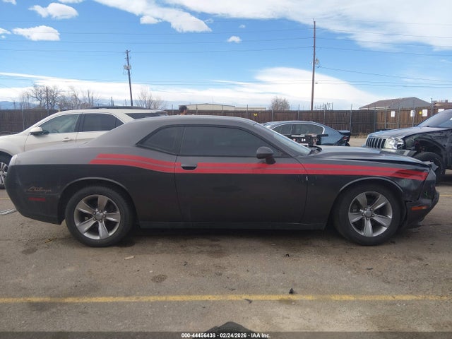 Dodge Challenger Sxt