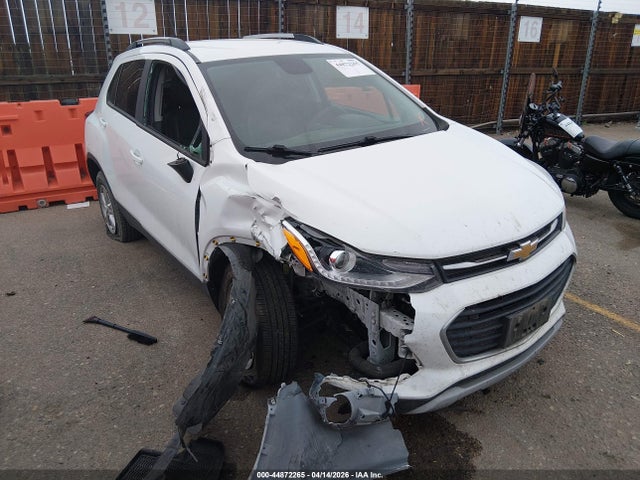 Salvage Chevrolet Trax Image