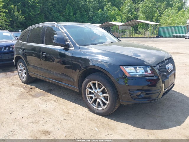 Salvage Audi Q5 Image