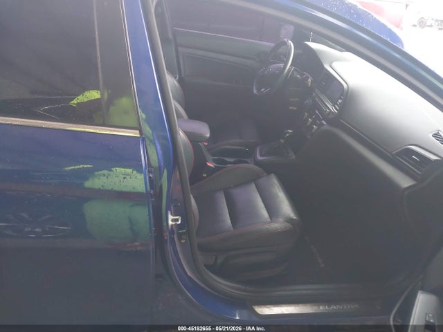 Hyundai ELANTRA Sport