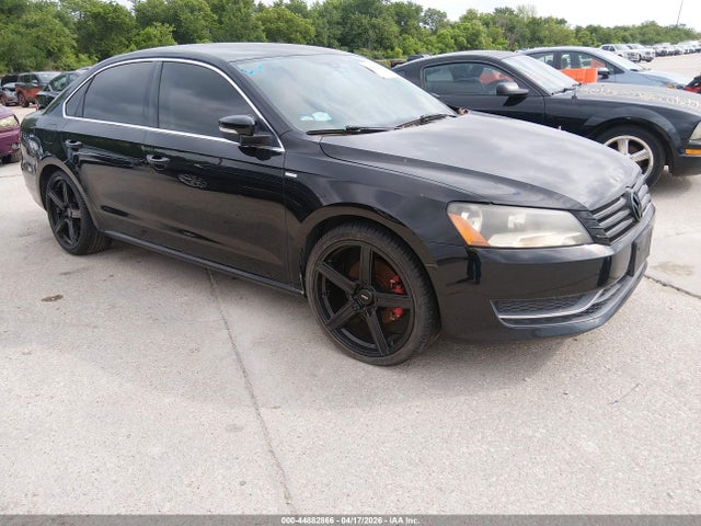 Salvage Volkswagen Passat Image