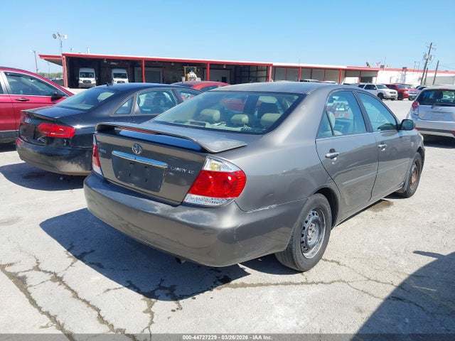 Toyota Camry Le