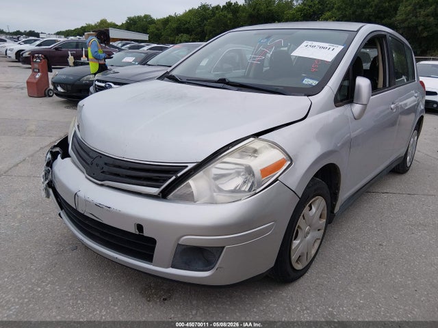 Nissan Versa 1.8s