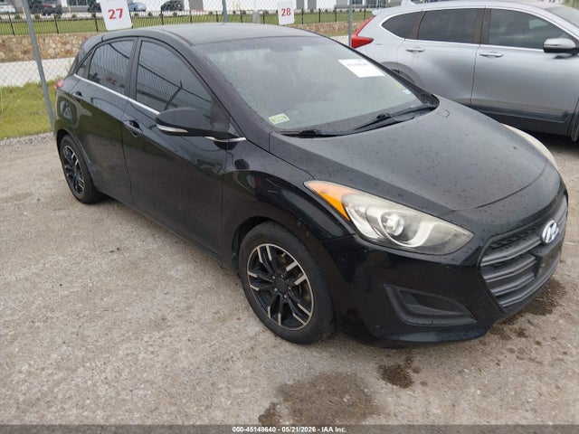 Salvage Hyundai ELANTRA Image