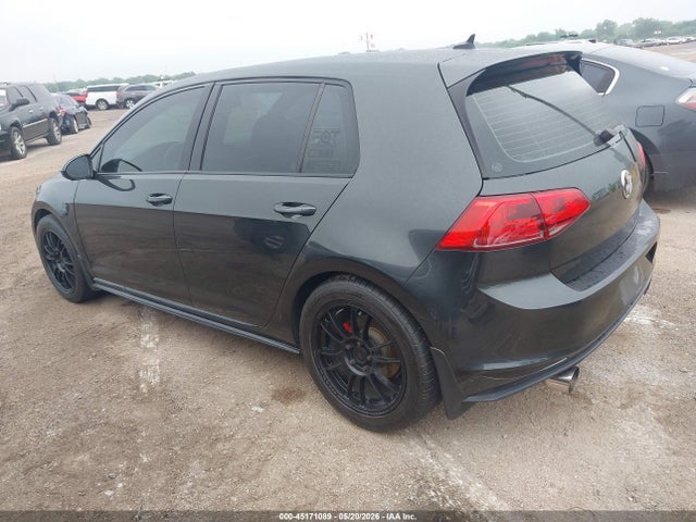 Volkswagen Golf S 4-door