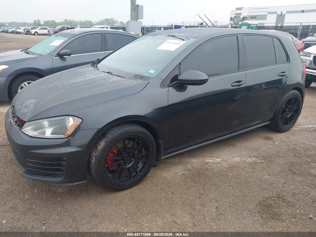 Volkswagen Golf S 4-door