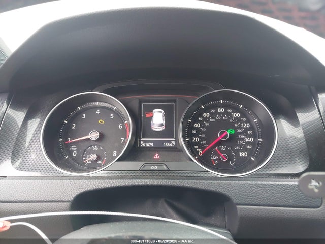 Volkswagen Golf S 4-door